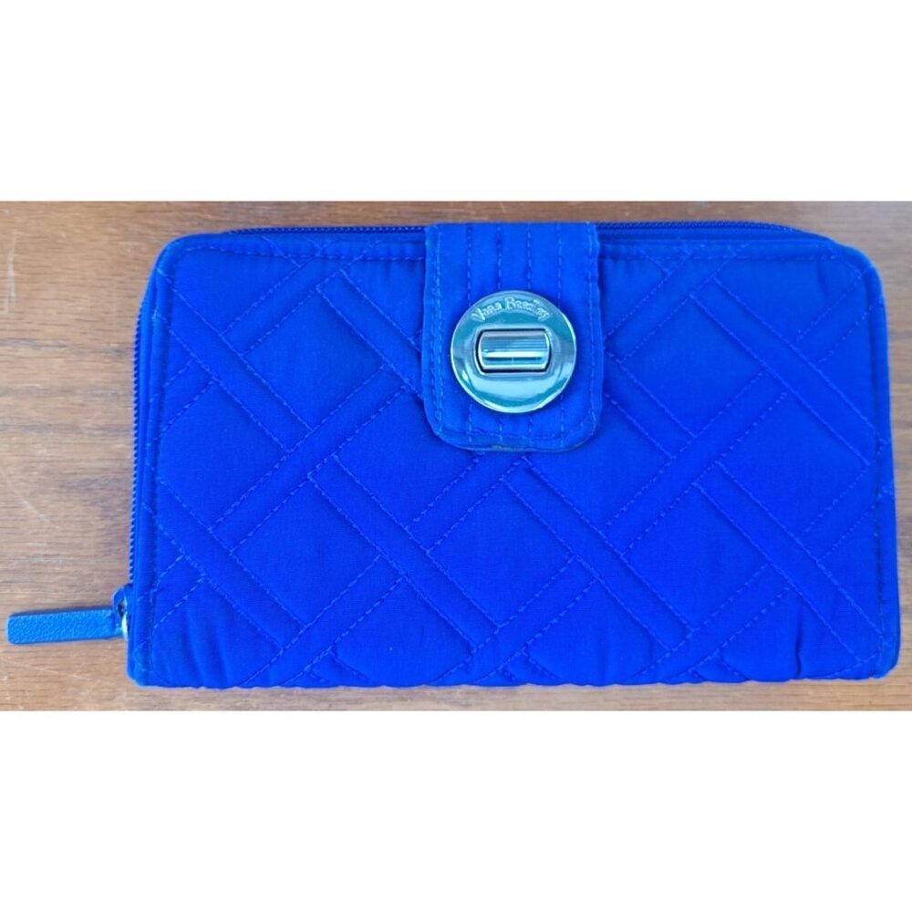 Vera Bradley Blue Zip Around  Turnlock RFID Wallet Clutch Quilted